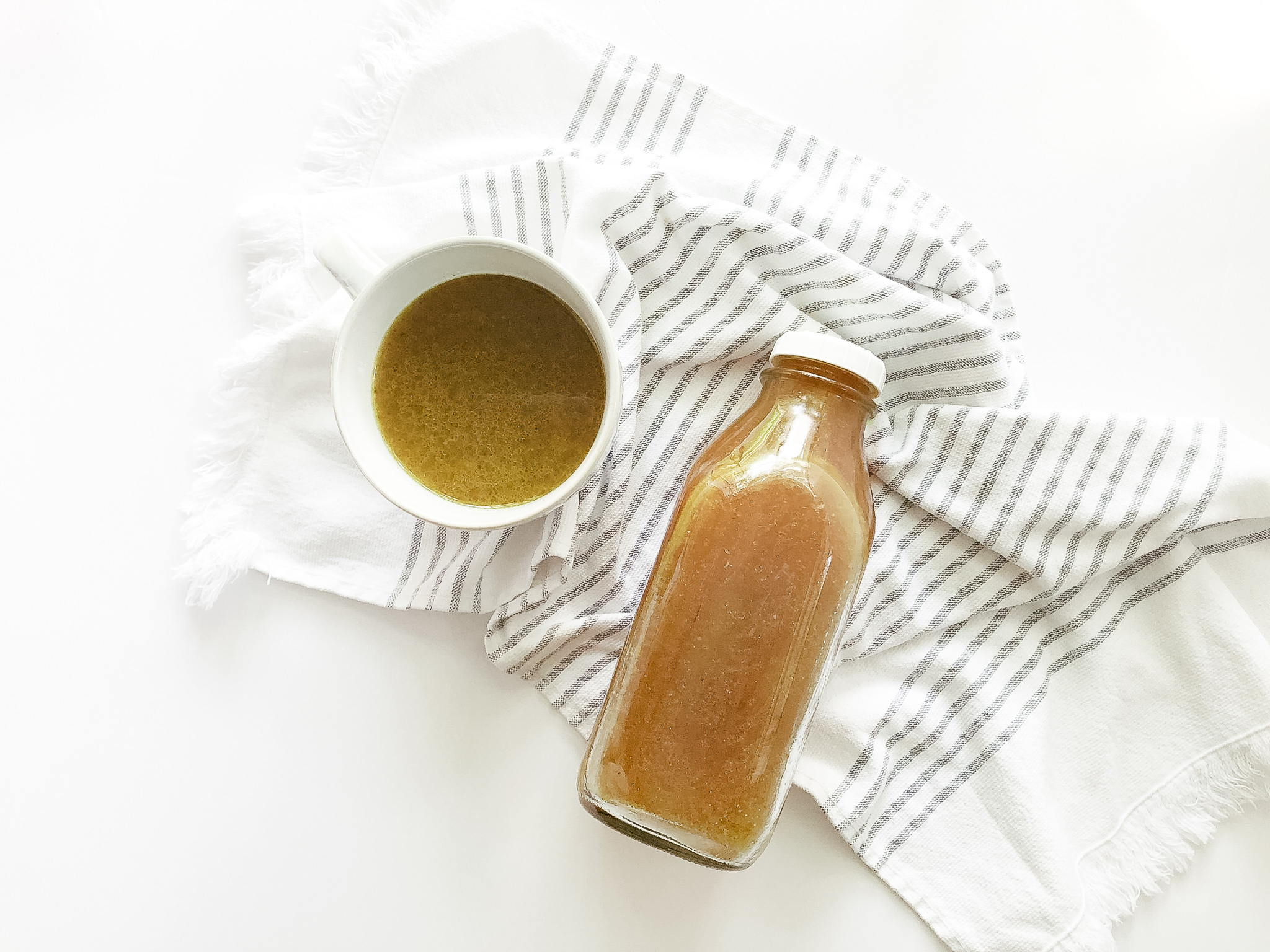 comforting and healing chicken bone broth recipe you can make at home in the crockpot | paleo, whole 30, keto, low carb | collagen benefits to heal leaky gut